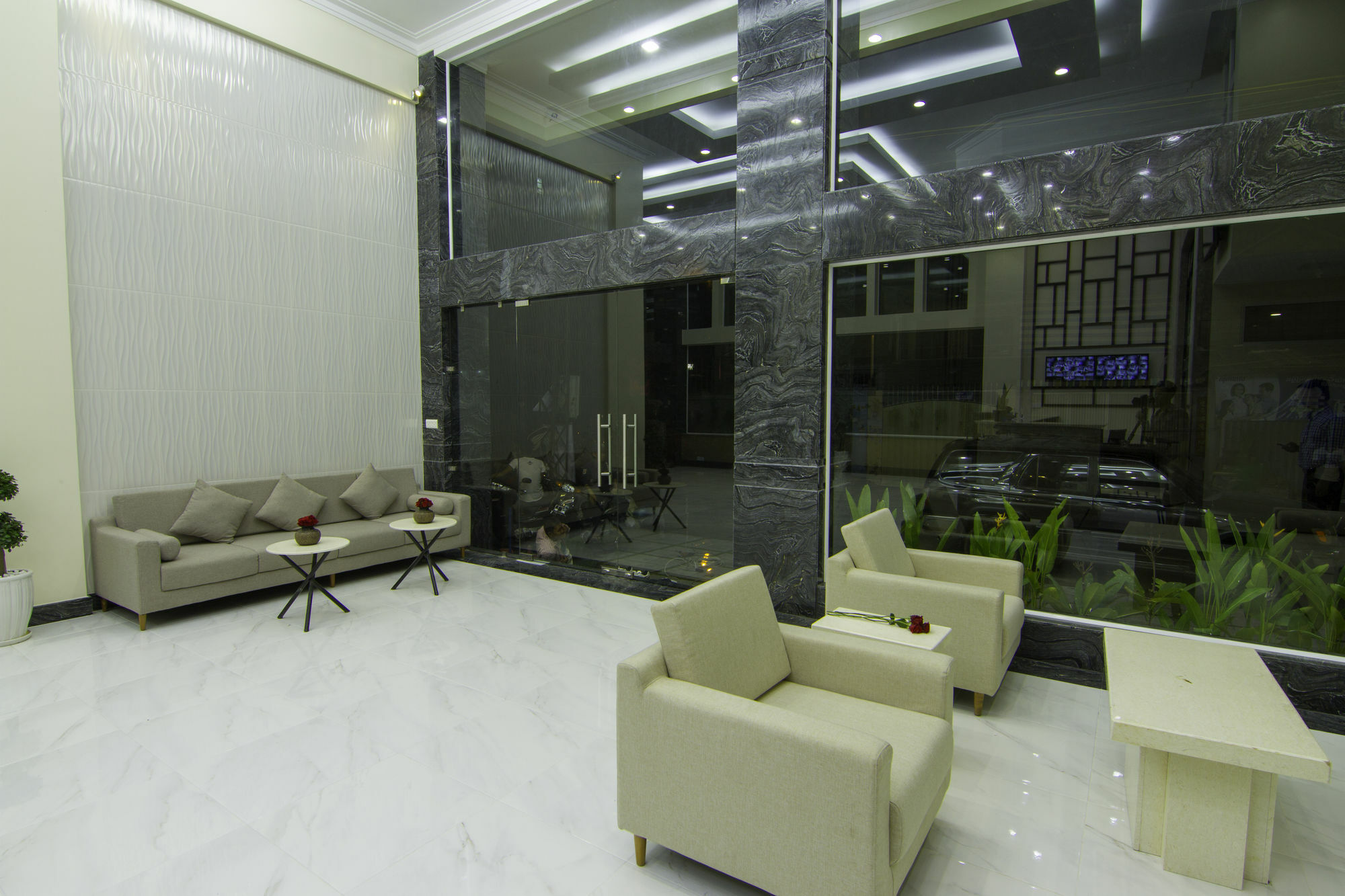 Rose Emerald Hotel Phnom Penh Exterior photo
