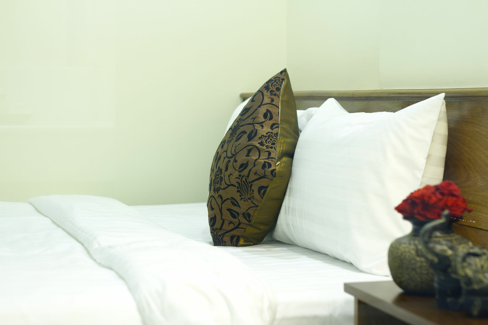 Rose Emerald Hotel Phnom Penh Exterior photo