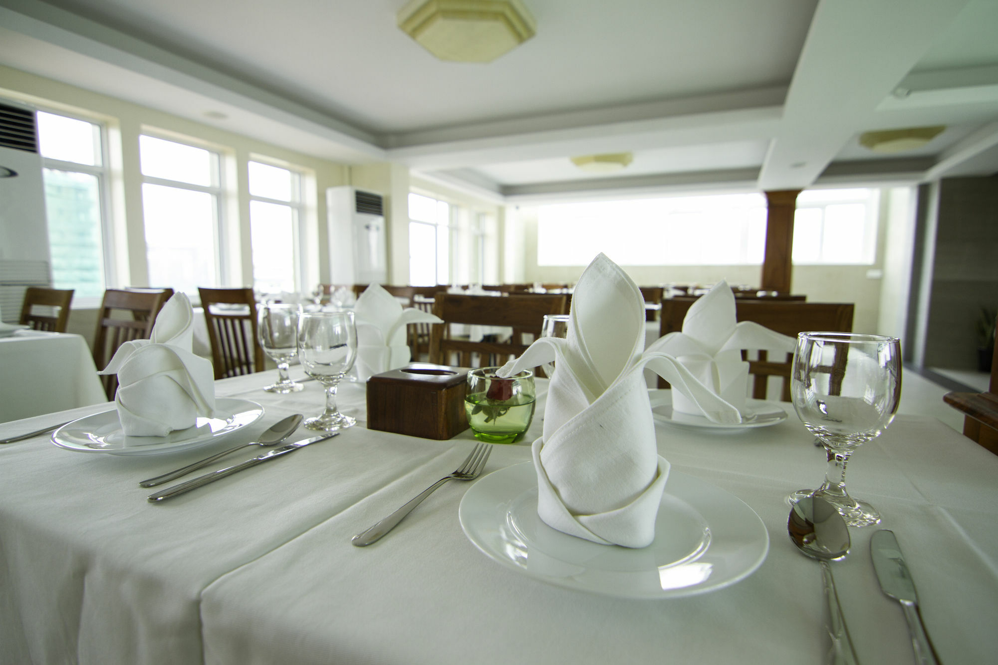 Rose Emerald Hotel Phnom Penh Exterior photo
